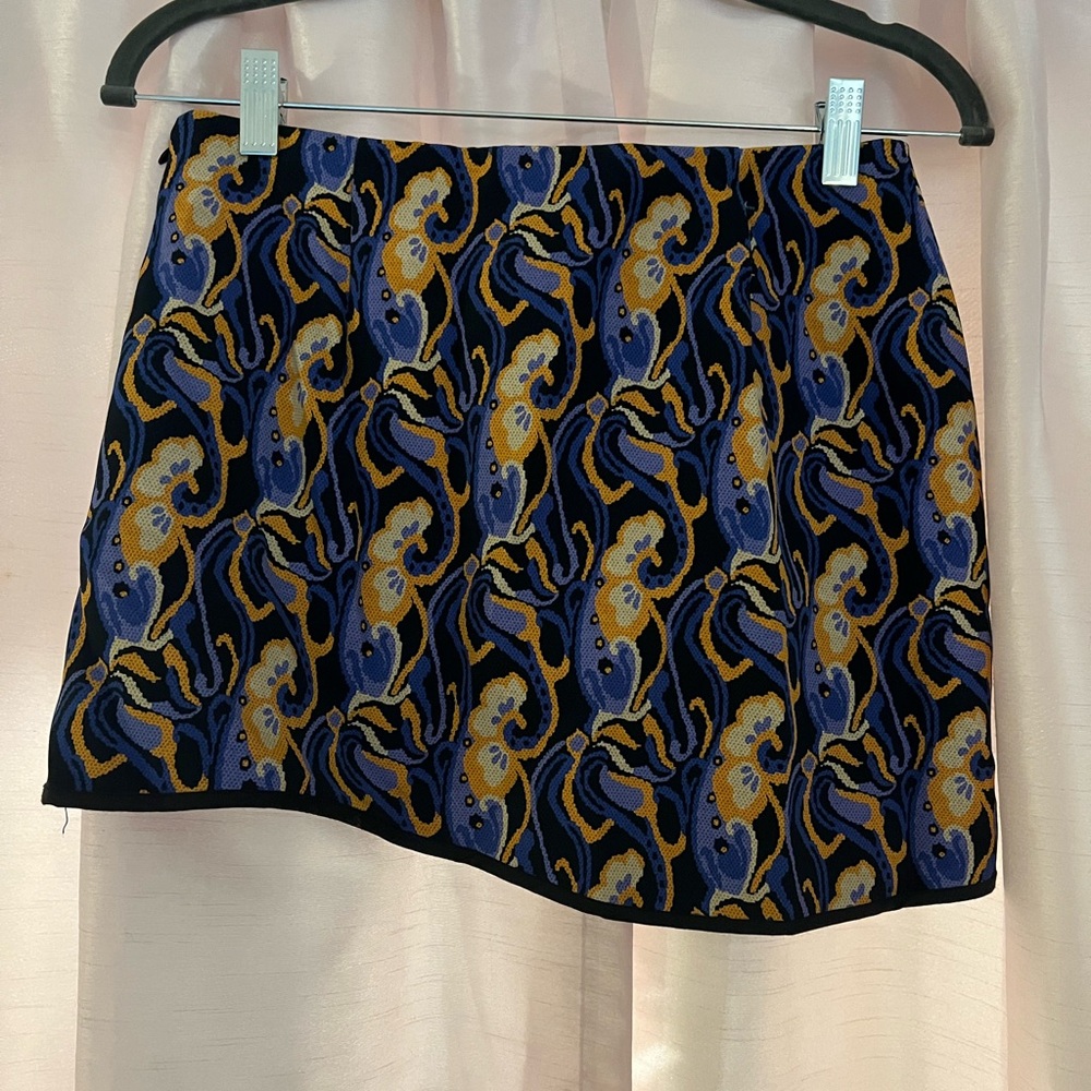 Asymmetrical patterned Zara skirt XS